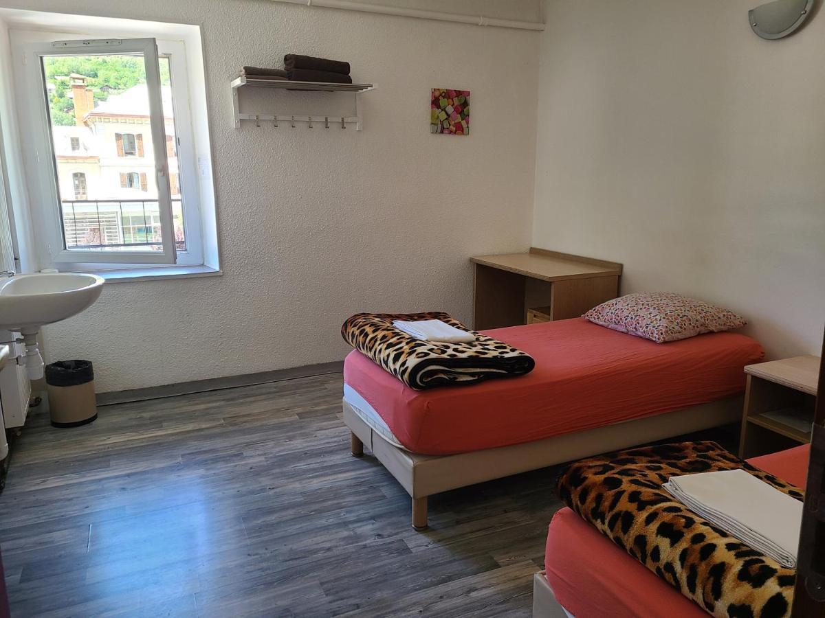 Hotel De La Gare Briançon Esterno foto