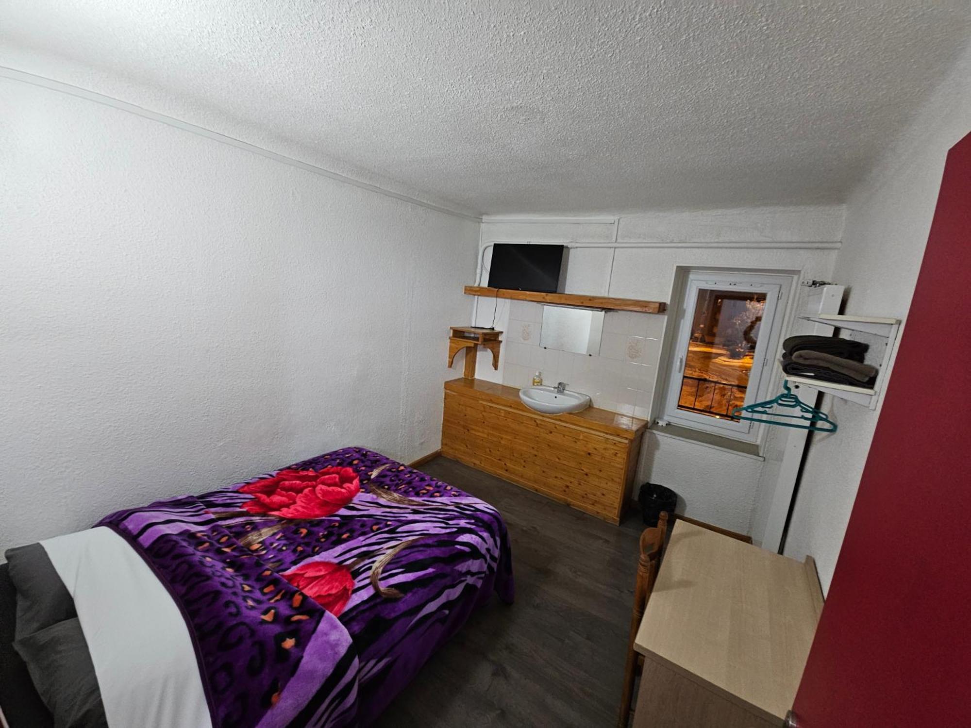 Hotel De La Gare Briançon Esterno foto
